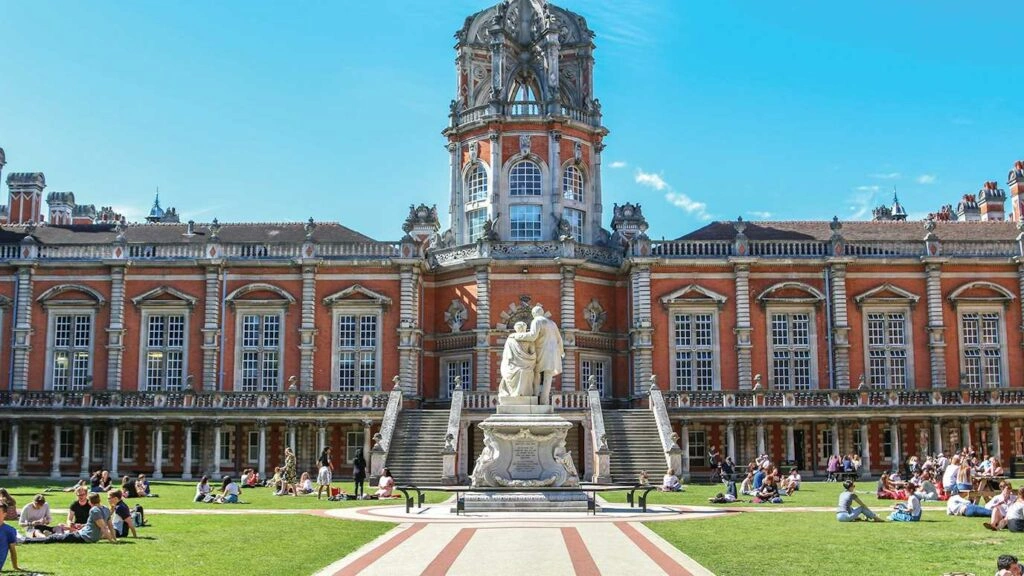 Best Universities for Economics